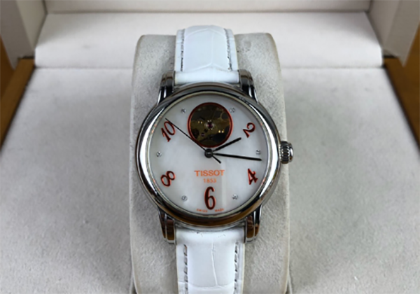 天梭时尚名牌二手手表回收没人要：网友：是你不要吧！