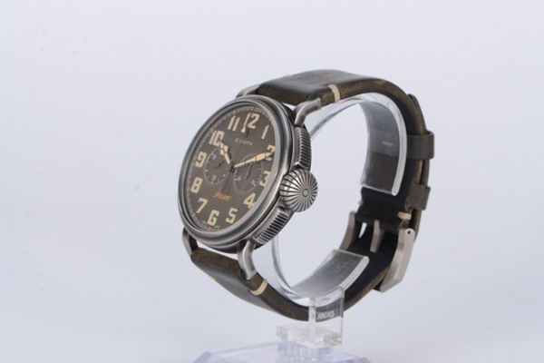 奢侈品青灰色真力时飞行员计时手表回收价一般五折左右？