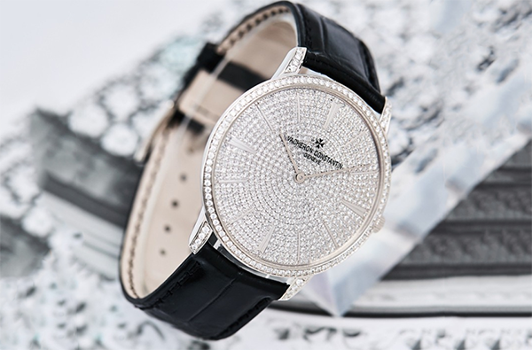 后镶钻的江诗丹顿81180旧手表回收价格让人出乎意料！