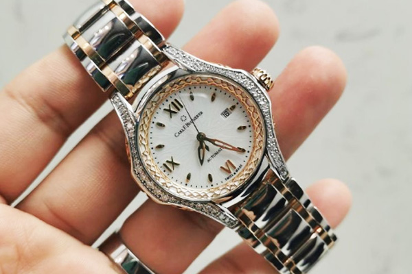 奢侈品宝齐莱女士月相手表回收多少钱？持有齐全配件更保值