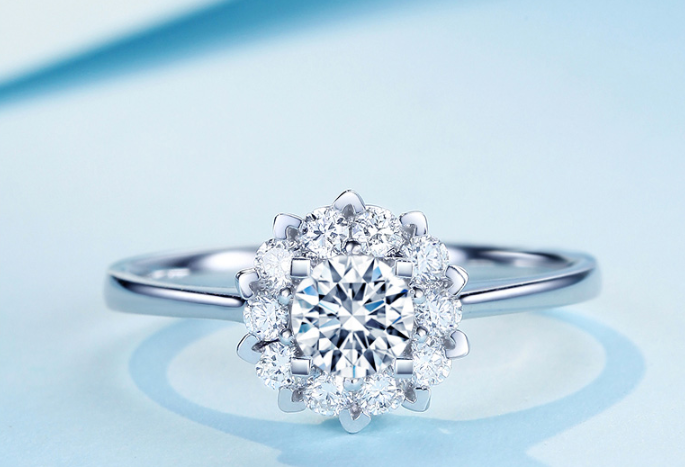 5000的钻石戒指回收多少钱 会因品牌溢价严重吗