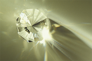  钻石回收多少价格才能同物品本身平衡