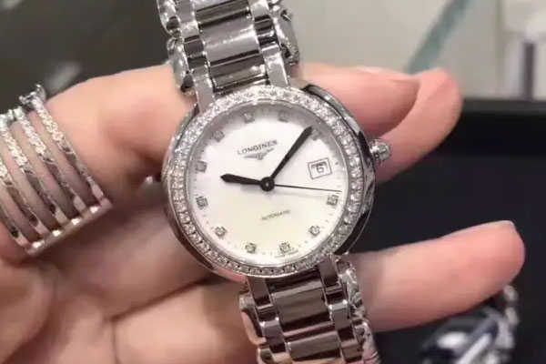40岁的女人适合戴什么手表 这几款物美且价廉