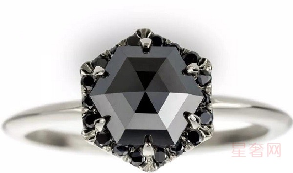 这些首饰的黑色钻石回收价格为多少才算值得呢？