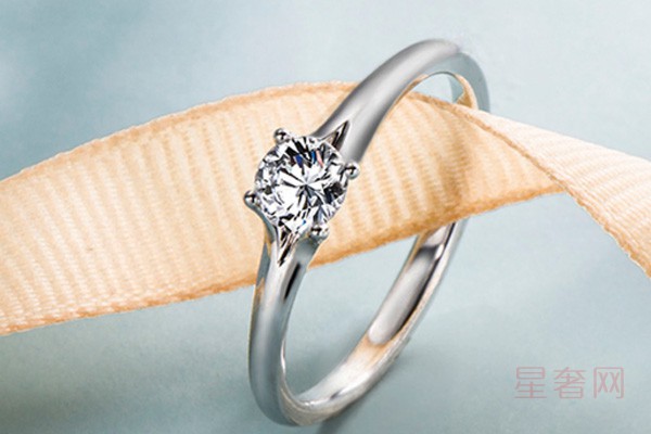 单钻与密镶钻的钻石戒指回收价格有很大差异吗？