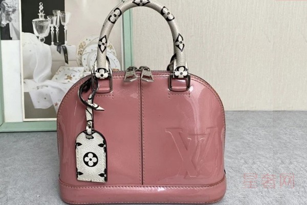 LV粉色漆皮手袋奢侈品包包回收不值钱只因无经典元素？