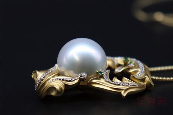 二手天然南洋珍珠白金钻石项链回收价由哪种材质说了算？