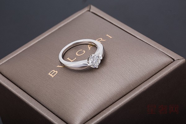国际珠宝品牌“自带光环” 二手回收钻石首饰具备先天优势