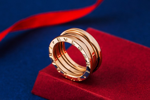 宝格丽弹簧戒指二手奢侈品回收价格能否保持稳定发挥？