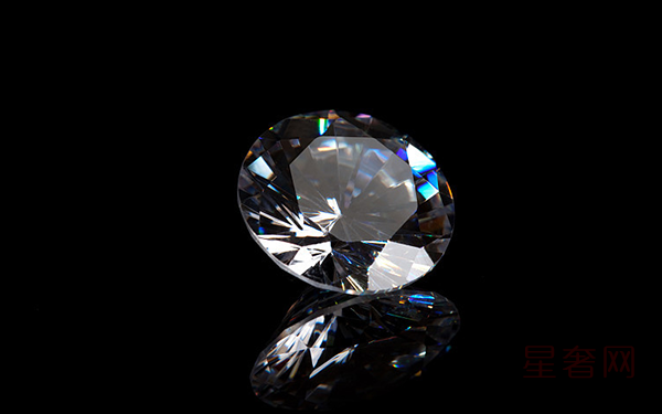 晶莹剔透的钻石图片