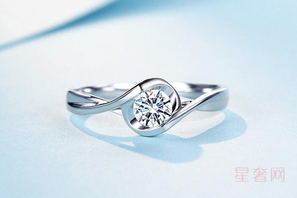 二手佐卡伊 白18k金时尚名媛结婚求婚戒指钻石女戒钻石戒指图
