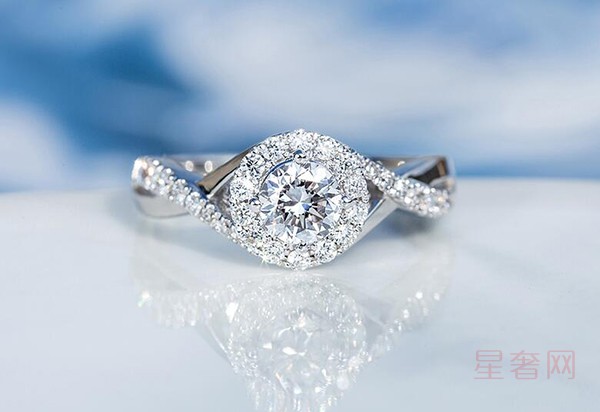二手喜钻群镶白18K金钻戒求婚示爱钻石女戒钻石戒指图