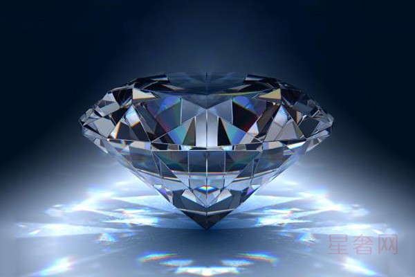 璀璨夺目的钻石图片