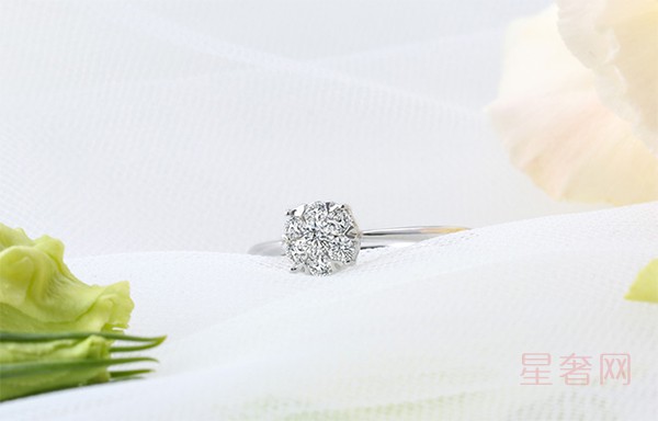 二手钻石世家18K金钻石戒指幸福捧花结婚戒指图