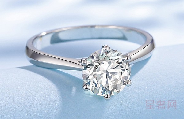 二手喜钻白18K金钻戒女结婚钻石订婚求婚钻石戒指图