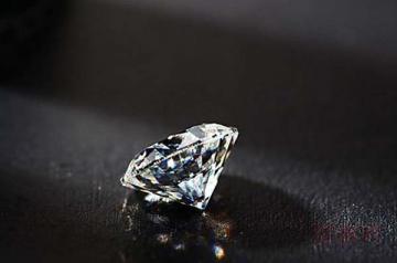 钻石典当合适还是回收合适 如何获得更高价格