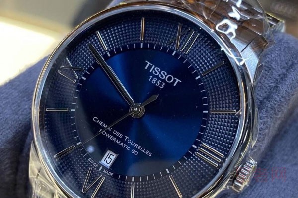 天梭手表五千的可以回收多少钱与新旧程度有关