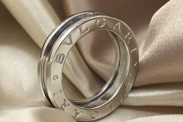 外观品相不佳的宝格丽陶瓷戒指回收吗