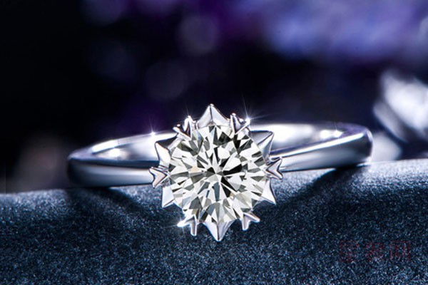 二手钻石戒指大概回收能卖多少钱怎么算