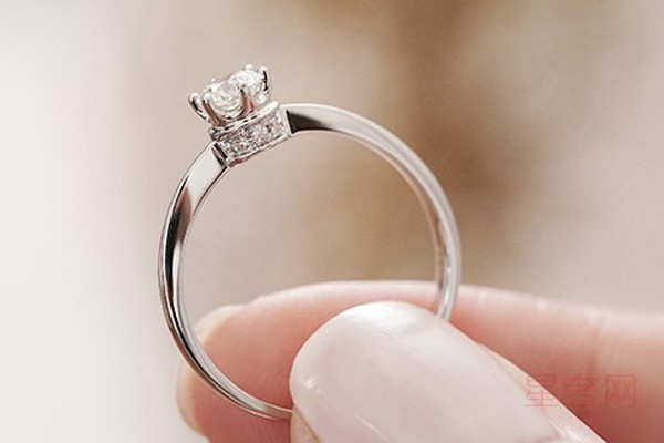 周生生钻石戒指回收价格一般原价几折
